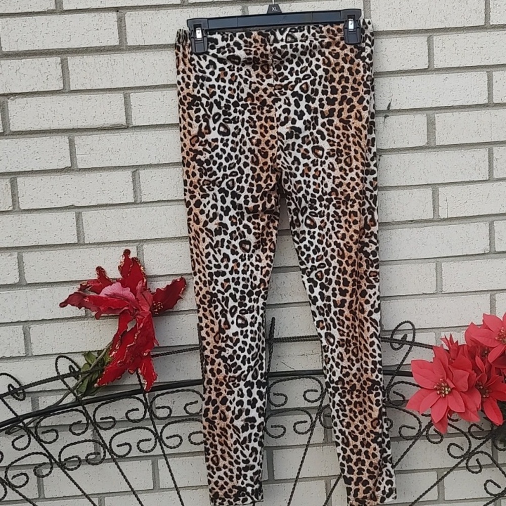 Leopard Leggings - Picture 10 of 10